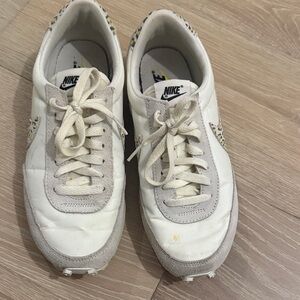 Nike Women's White and Gray Sneakers